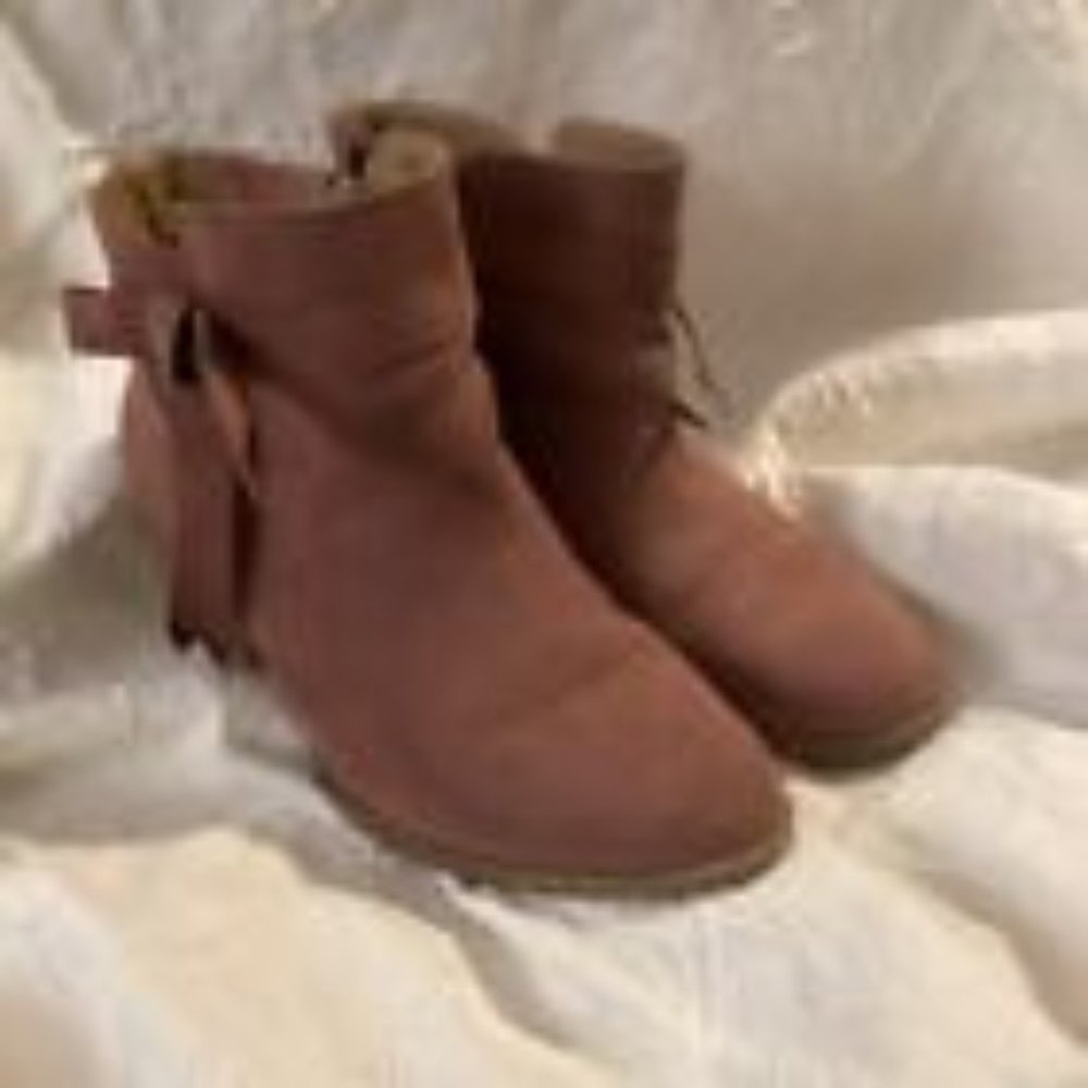 Torrid Pink/light Mauve Booties With Bow And Side Zip Size 10W